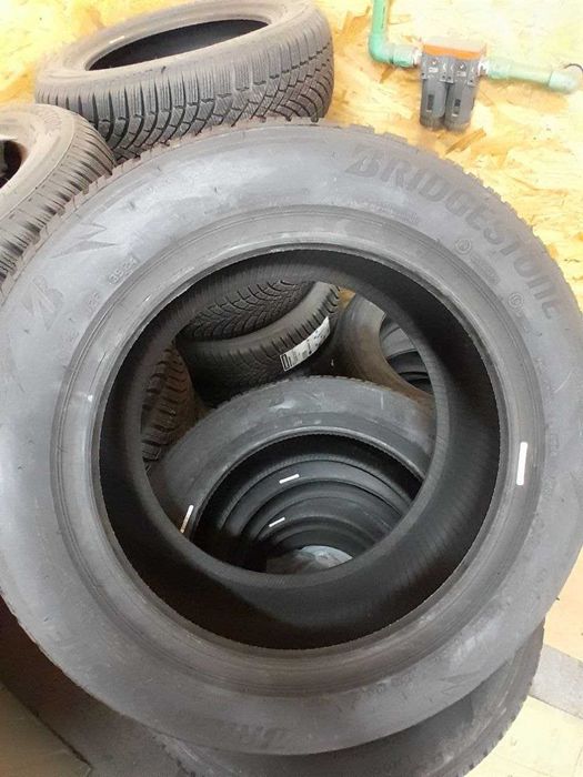 Нові зимові шини Bridgestone Blizzak LM005. Розмір 205/60 R16, індекс 92H.  2 шт. Виробництво — Іспанія, кінець 2024 року.