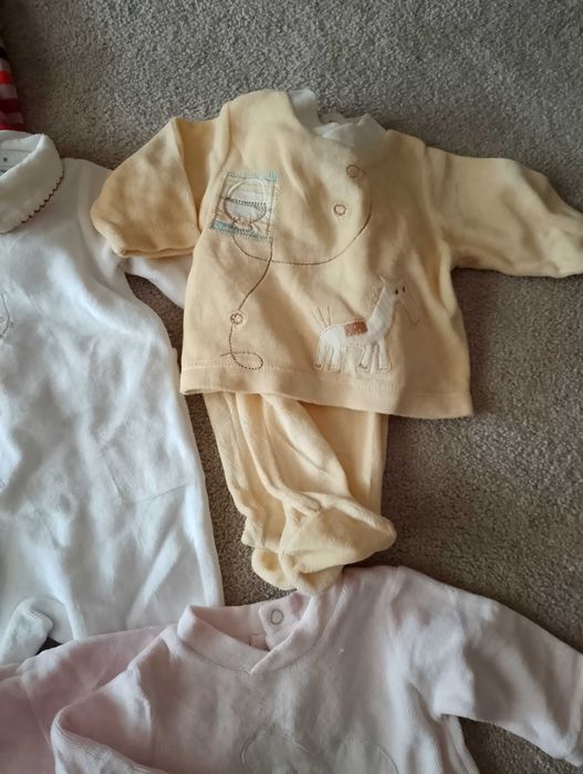 Lote de babygrows para recém nascido