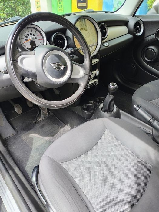 Sprzedam doinwestowane Mini