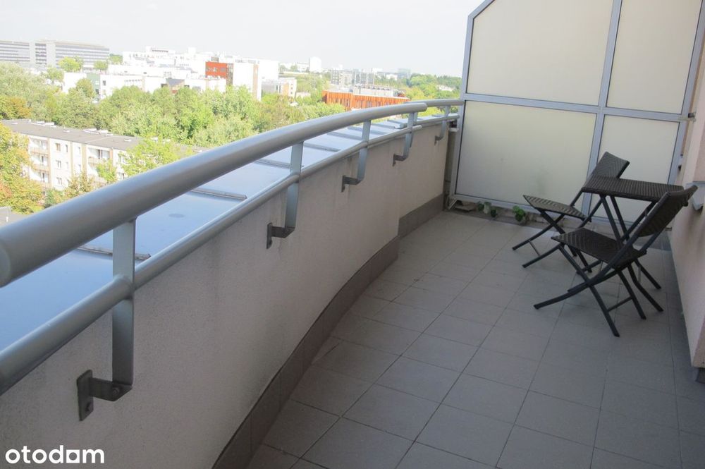 Kawalerka z dużym balkonem i panoramicznym widokiem na Centrum_ WUM_UW