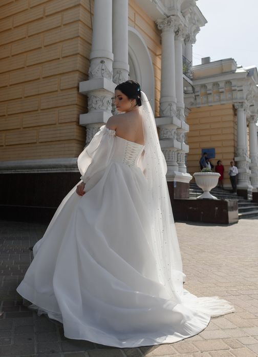 Весільна сукня в ідеальному стані/ не вінчана