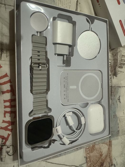 Pack smartch , airpods , …