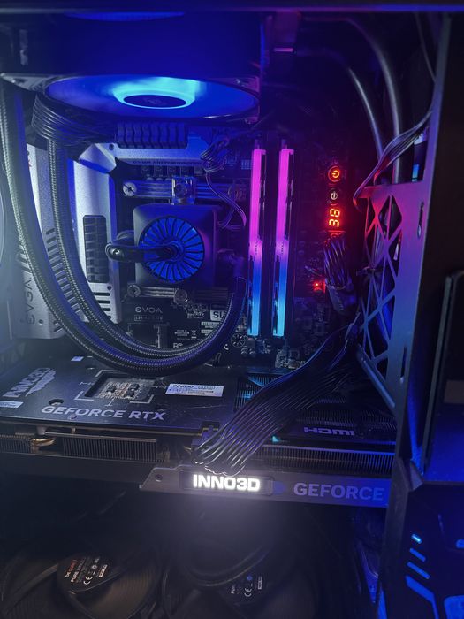 Продается G.Skill trident z RGB 16 GB 2/8 3200 XMP DDR4