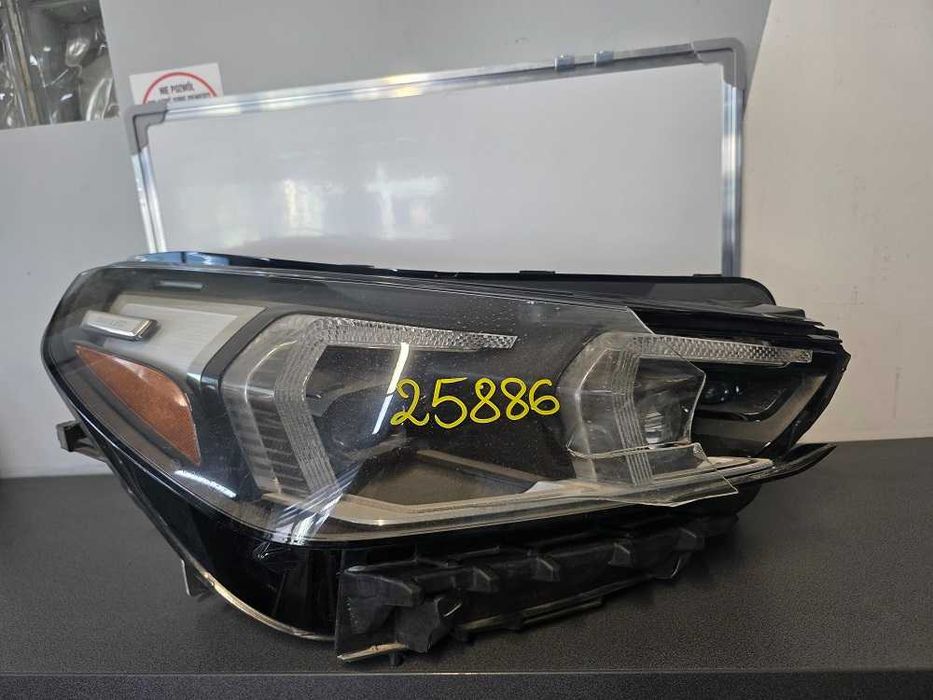 BMW X1 U11 Lampa Przód Prawa Full Led USA
