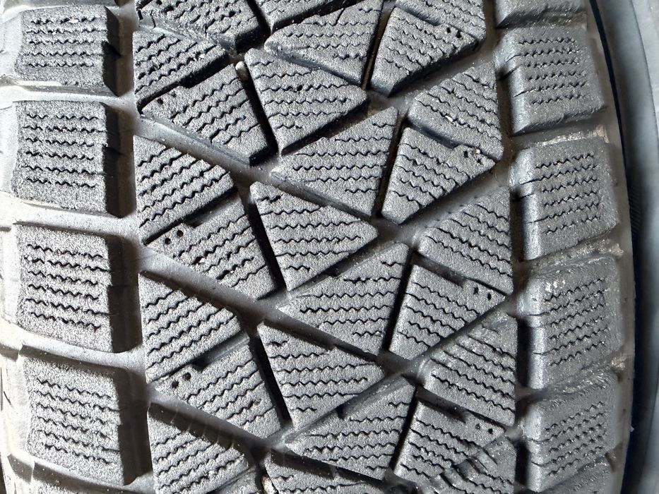 235/55 r20 Bridgestone 4шт.