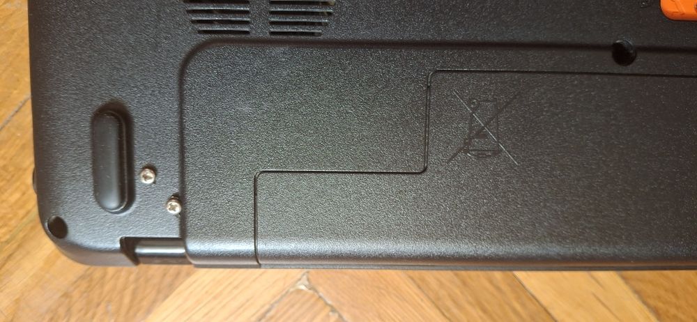 Ноутбук Acer Aspire E1-571G