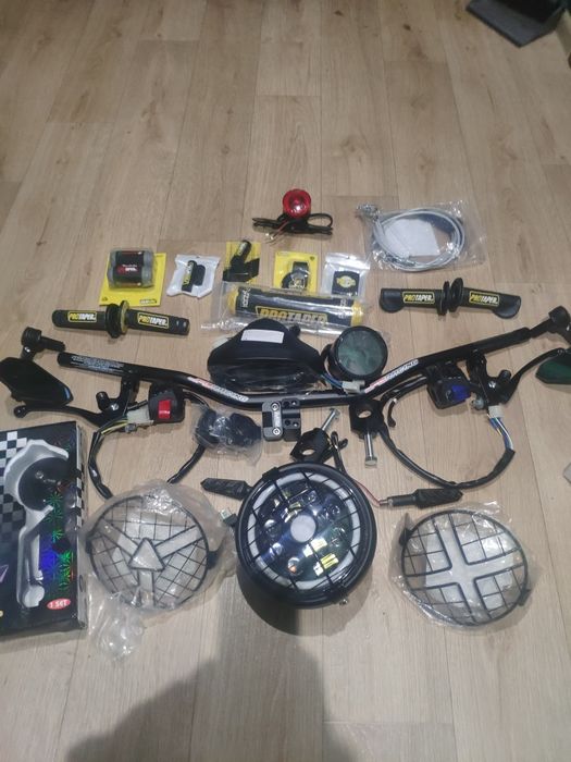 Віхлопна труба на мотоцикл кастом скремблер бобер крило сидіння