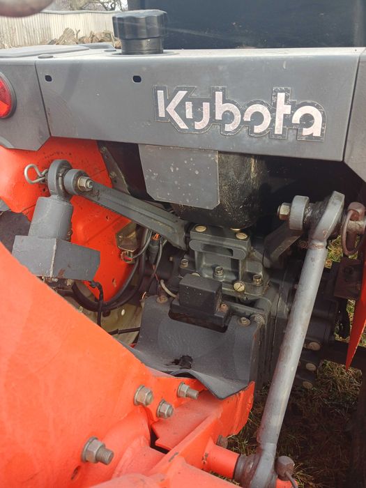 японський мінітрактор Kubota