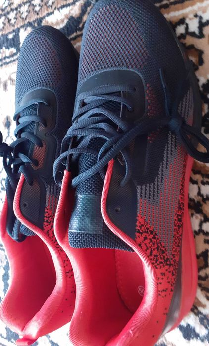 Buty sportowe męskie rozm.50