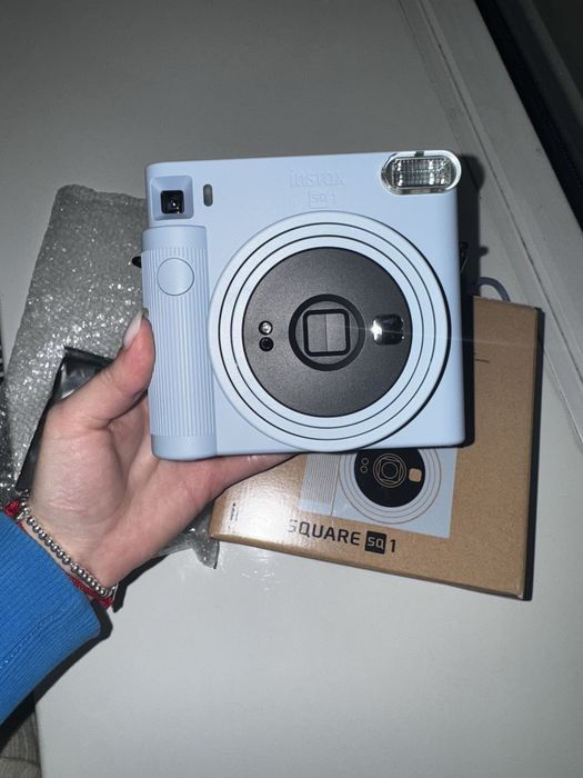 Фотоапарат Instax Square SQ1