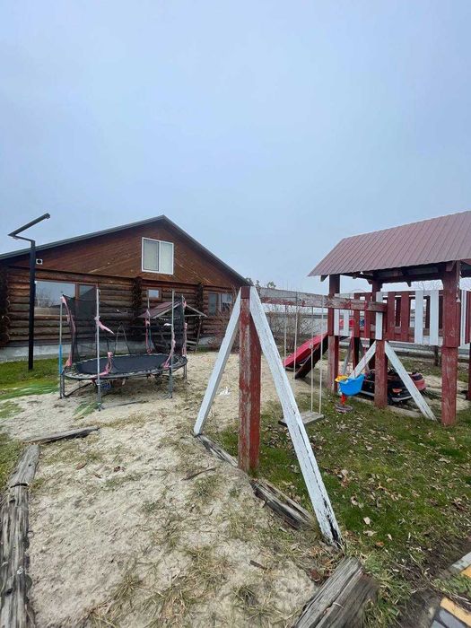 Продаж ділянки з двома будинками в селі Шпитьки, 214м2, без%