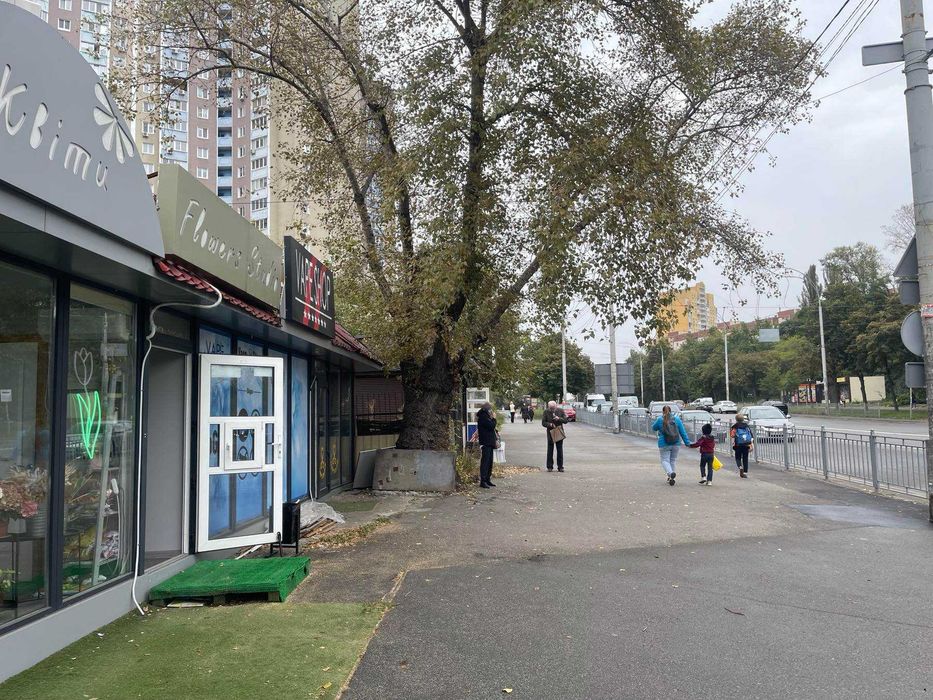 ОРенда капітальний кіоск 18 кв.м. , ремонт, Ужвій 1, без%