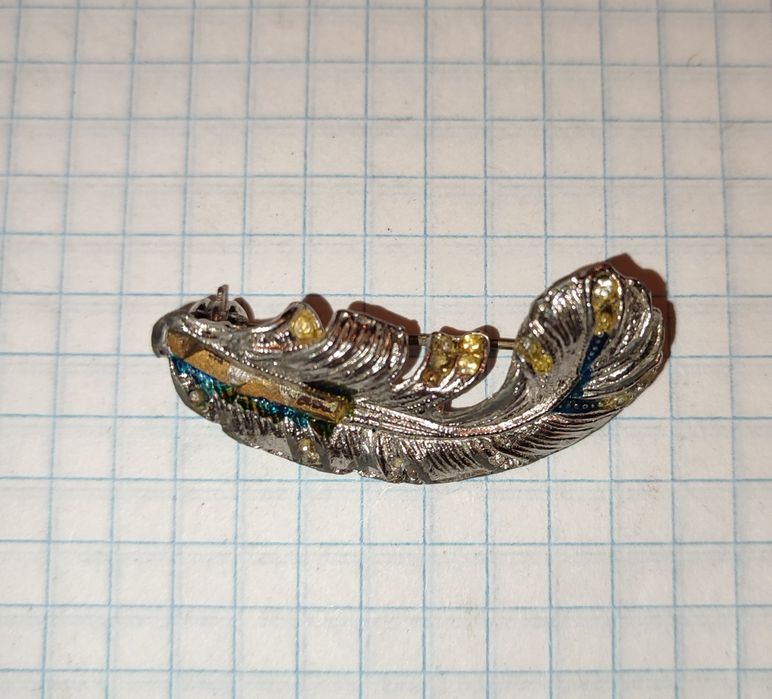 Брошь перо винтажная.