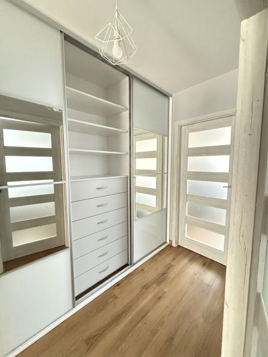 Duża szafa przesuwna na wymiar 290,5×254×70 cm z lustrami