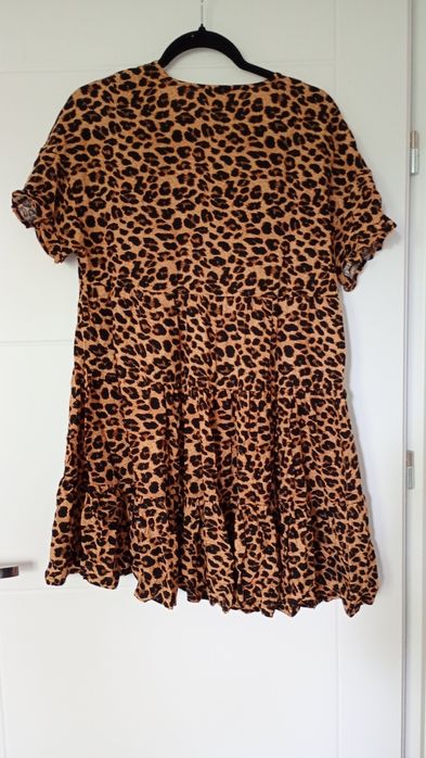 Sukienka w panterkę jak nowa babydoll