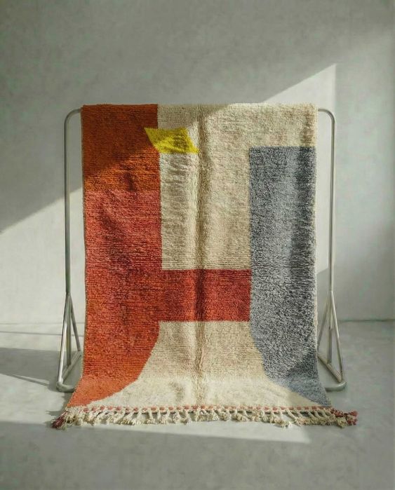 Marokański dywan berberyjski 250 x 150 cm – oryginalny, 100% wełna