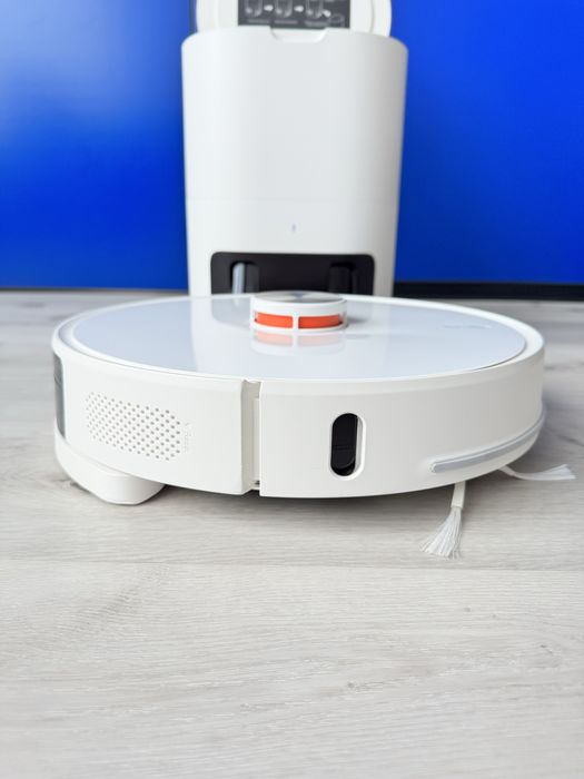 Робот пилосос миючий Lydstro R1
