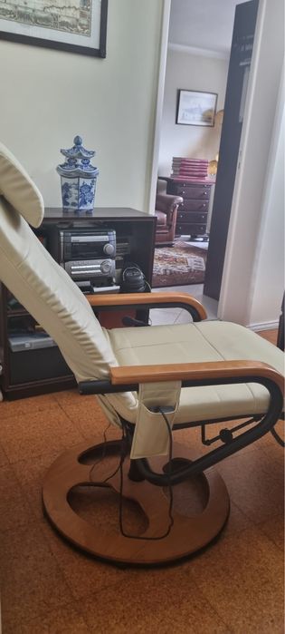 Cadeira relax/massagens em pele sintética