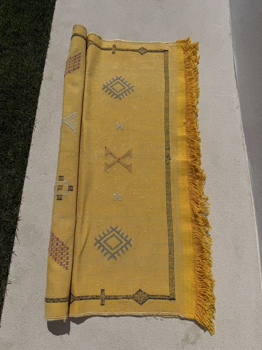 Tapete marroquino amarelo