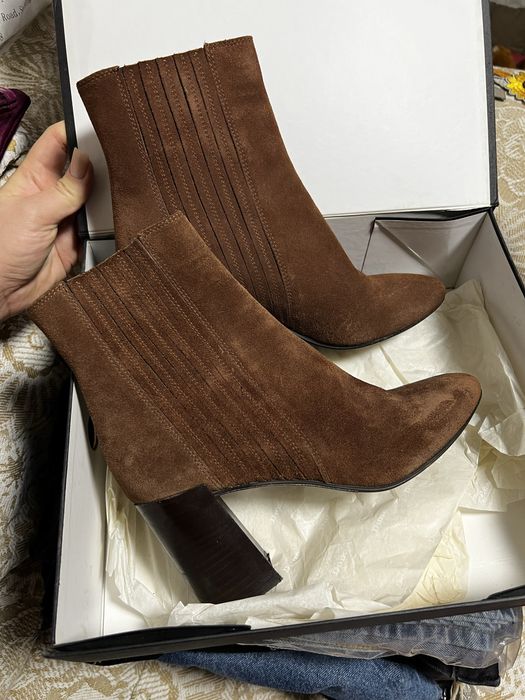 Напівчоботи, ботинки, сапоги замшеві на підборах