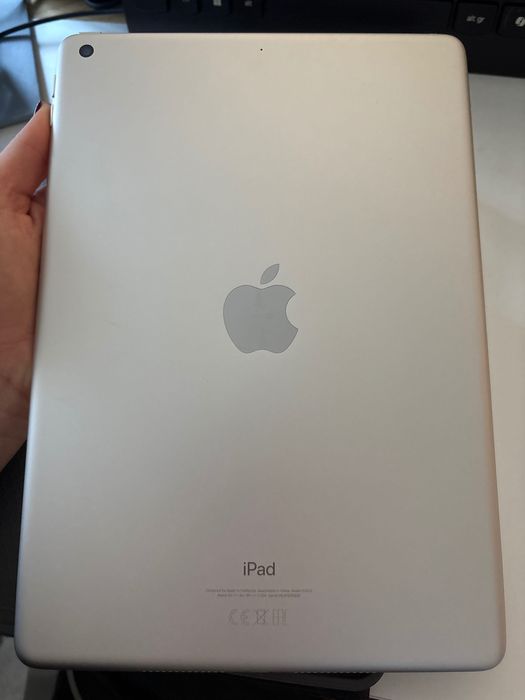 iPad 9 64gb prateado como novo