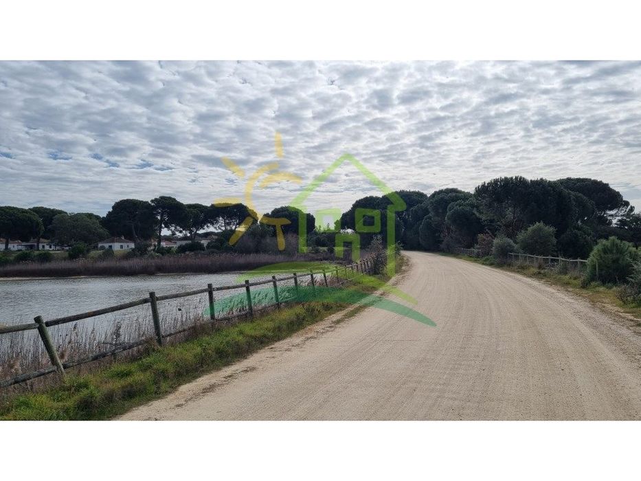 Terreno na Herdade Zambujeiro em Santo Estevão