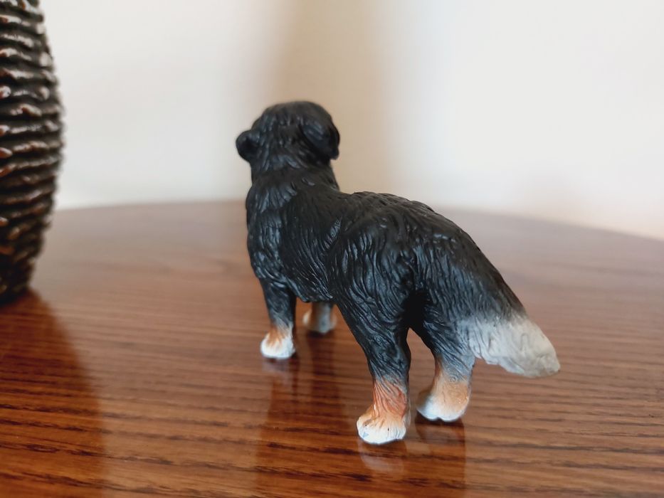 Pies berneńczyk schleich