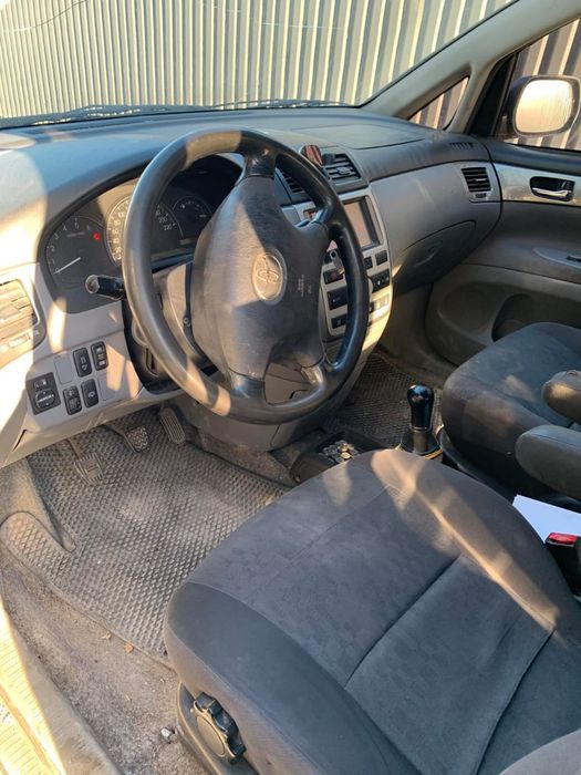 Продам Toyotu Verso
