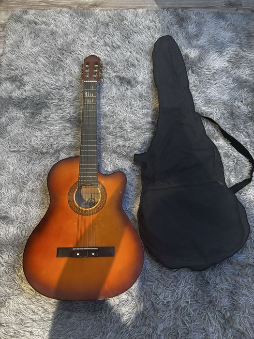 Używana gitara klasyczna 3/4