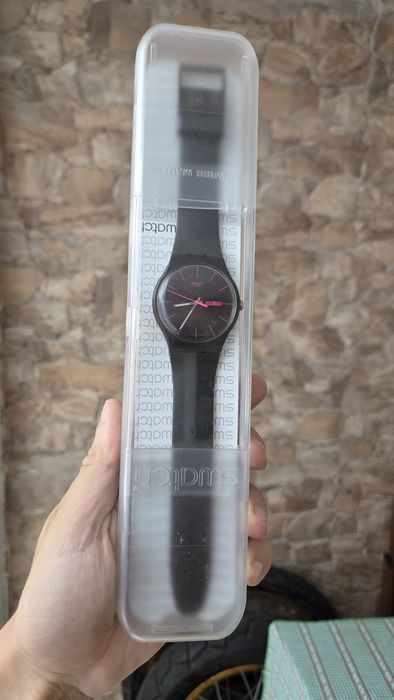 Relógio Swatch BROWN REBEL — Swiss Made, com Caixa