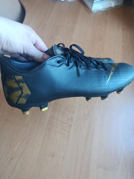 Футбольні бутси Nike Mercurial Vapon 12 Pro
