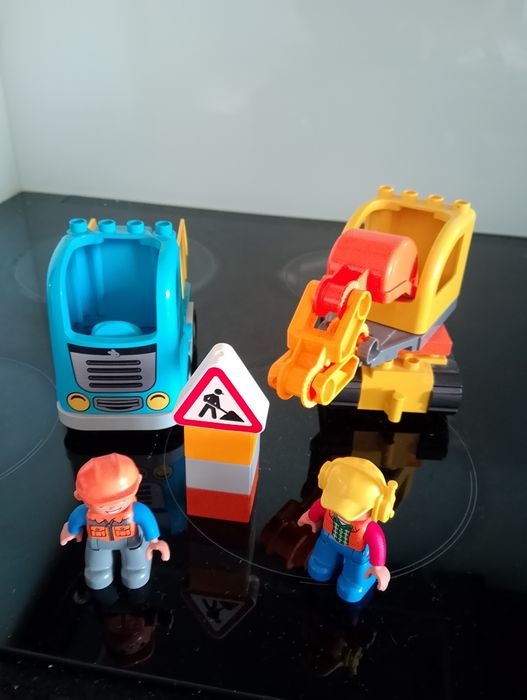 Lego camião e escavadora