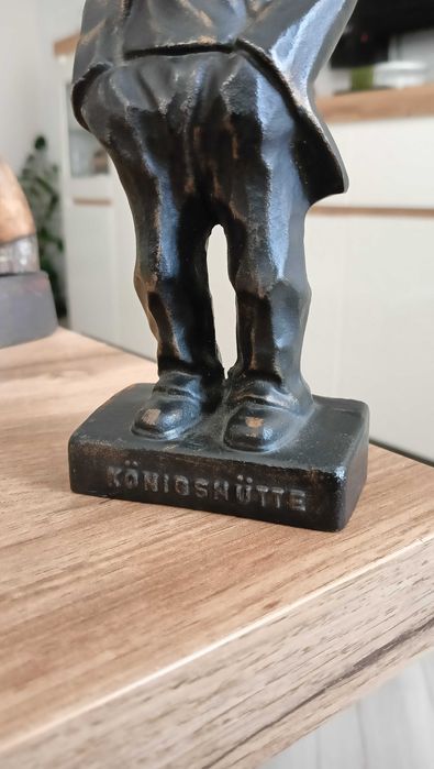 Charlie Figurka z brązu.Konigshutte.