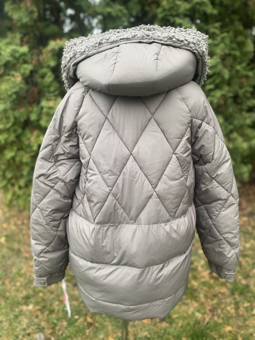 Зимова куртка в кольорі капучіно. Розмір 48