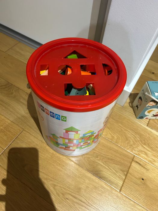 Tablica manipulacyjna i inne zabawki