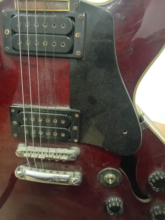 Guitarra Eléctrica Maison