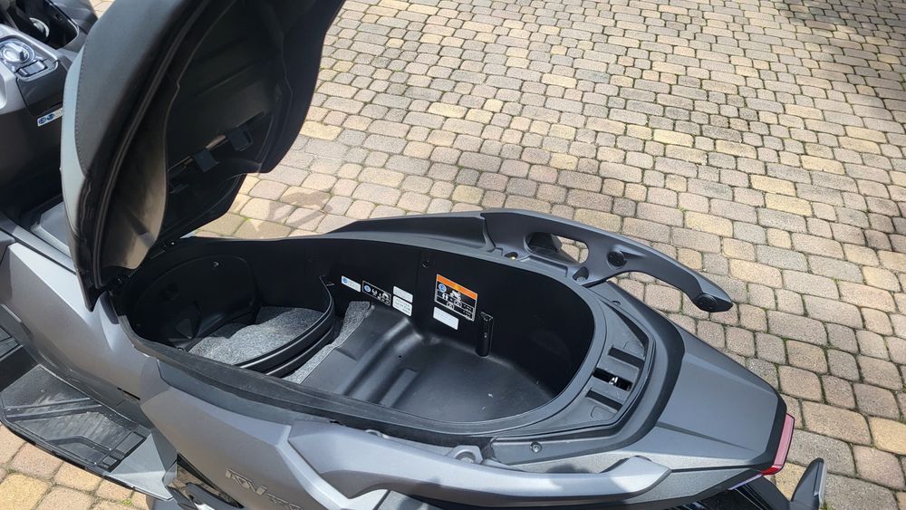 Honda ADV 350  stan idealny mały przebieg
