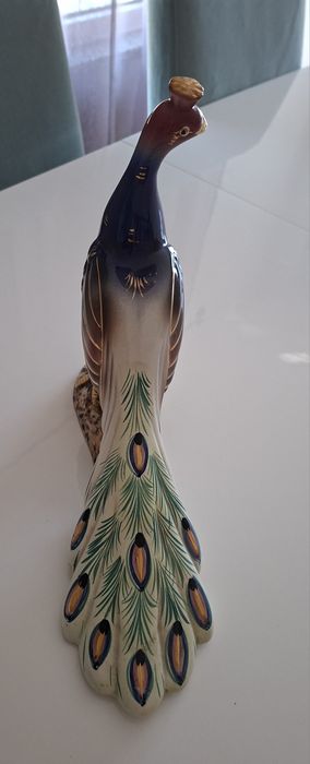 Escultura de Pavão em Faiança Portuguesa  anos 50/70