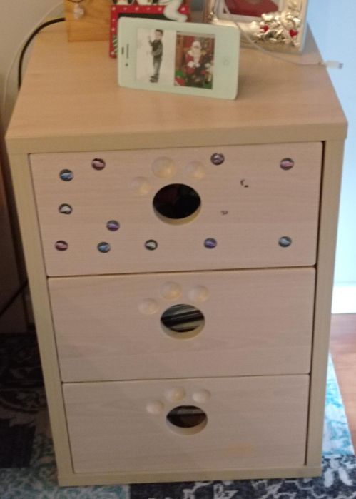 Mesinha de cabeceira quarto de criança