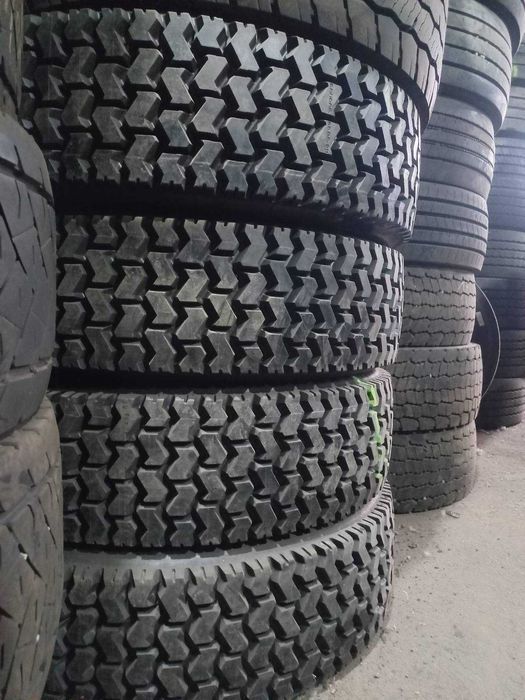 Шина 265/70 R19.5 резина скат тягова, Б/У з Німеччини, до 10 мм,