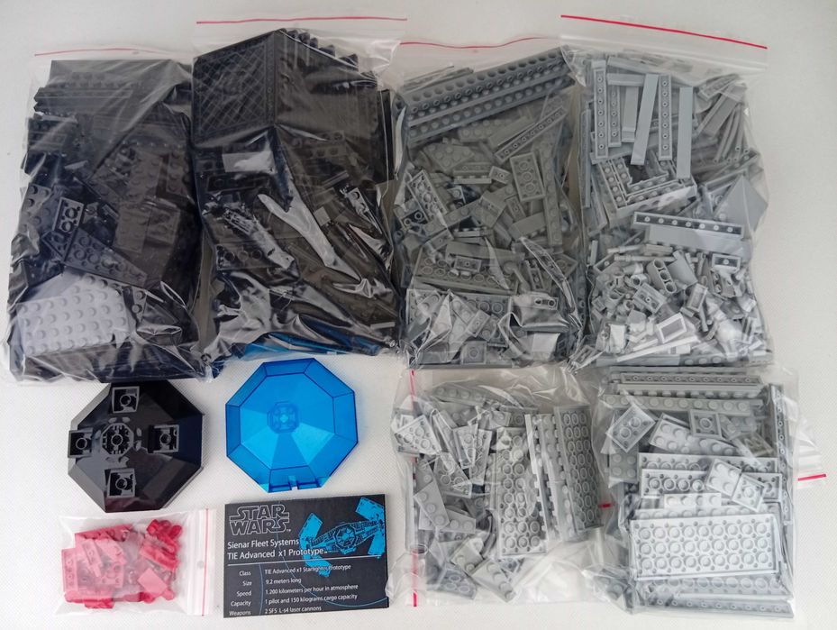 LEGO Star Wars 10175 Vader's TIE Advanced - UCS