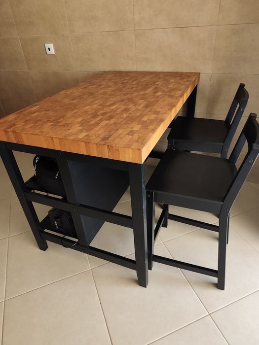 Ilha ikea com 2 cadeiras