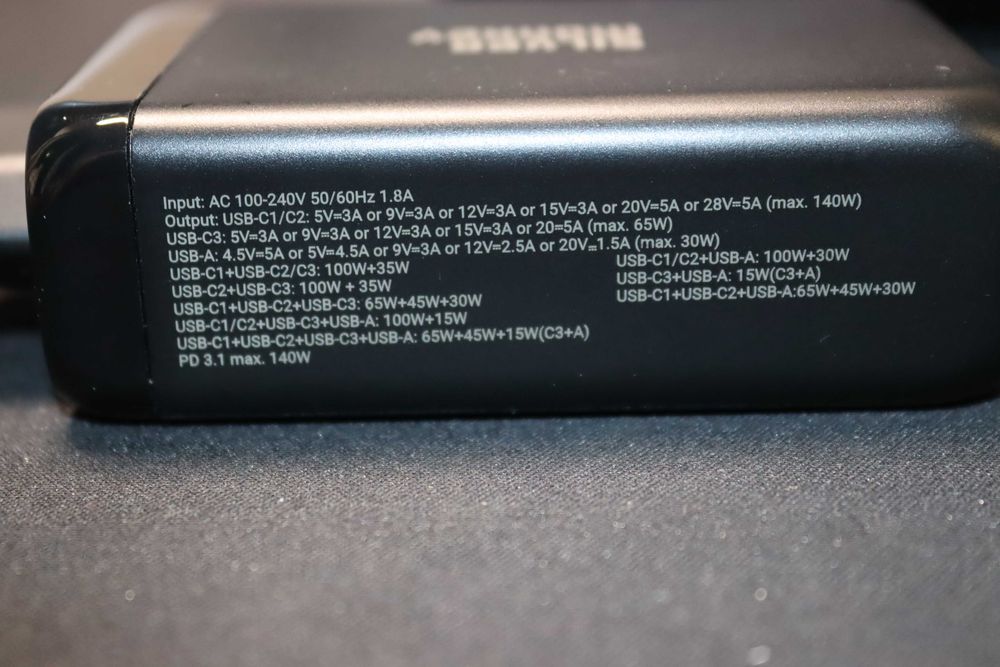 Ładowarka Silver Monkey GaN 140W 3 x USB-C +USB-A PowerDelivery 3.1 28V/5A (8432)