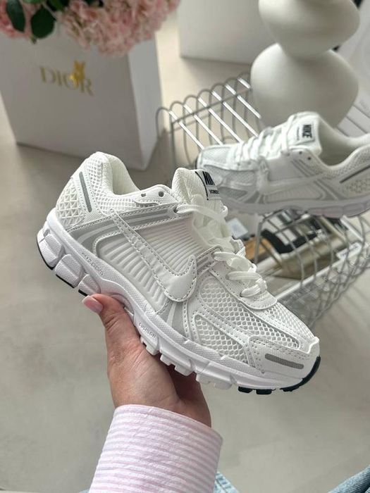 Жіночі Nike Zoom Vomero 5 White білі люкс матеріали