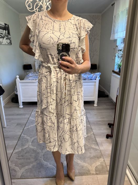 Nowa sukienka. Reserved. M