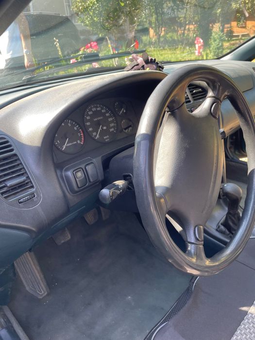 Продам Mazda 323F