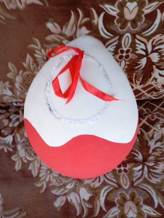 Продам большое яйцо Киндер Сюрприз б/у