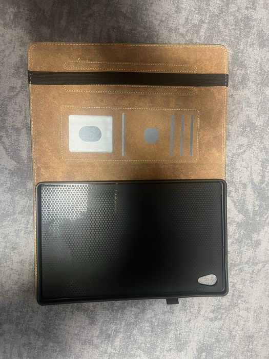 Продам чохол на планшет Lenovo Tab M 10 HD Gen 2 10 1