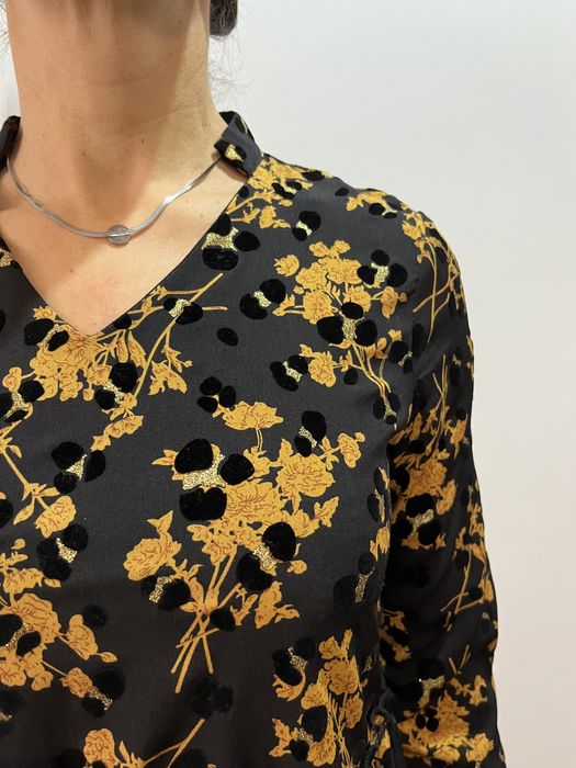 Vestido preto e dourado com forro M