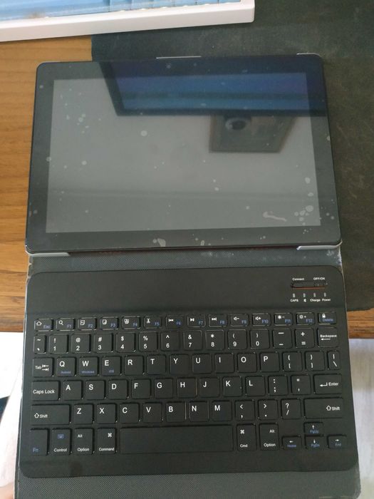 Tablet JUSYEA de 10 polegadas com Android 10, 4 GB de RAM + 64 GB de ROM, câmera dupla de 5 MP + 8 MP, expansão de 4 a 256 GB e teclado incluso.